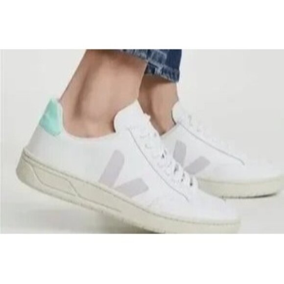 Veja Shoes - Veja Womens 7 V-12 LEATHER WHITE PARME TURQUOISE Sneakers